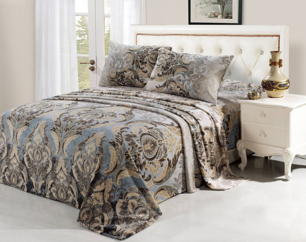 De Moocci Velvet Soft Queen Sheet Set De Moocci Velvet Soft Queen Sheet Set